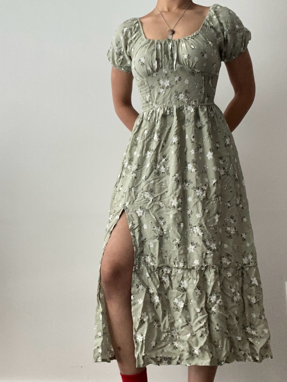 Floral Sage Green Puff-Sleeve Maxi Dress